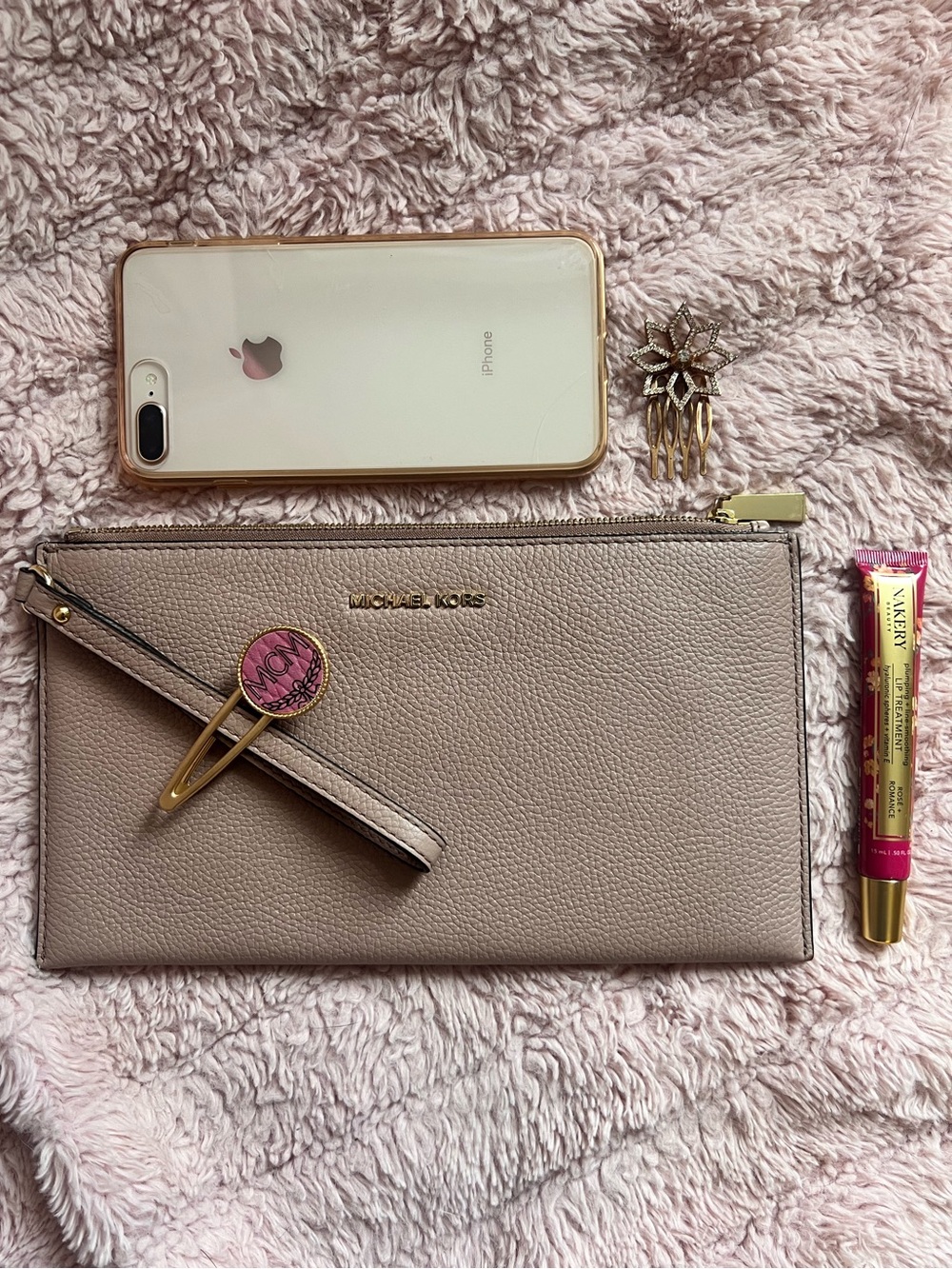 Michael Kors Dusty Rose Pebbled Leather Large Wristlet/Wallet | GUC | Fits Phone - Picture 14 of 14